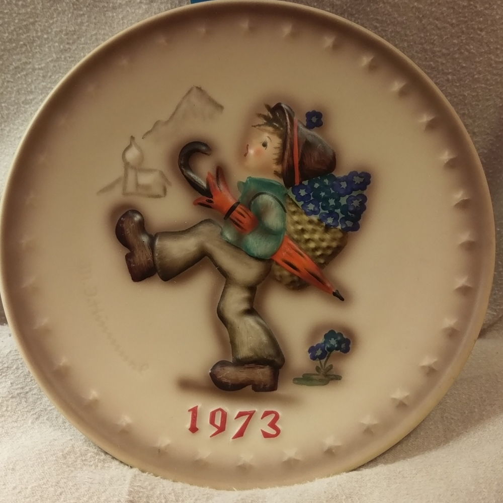 1973 Hummel plate